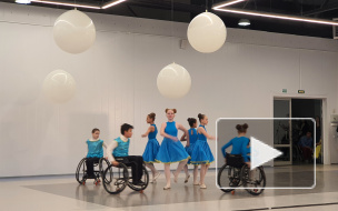 Танцы на колясках и игра на ложках: в Петербурге открылась конференция "Молодежь без ограничений"