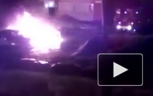 Страшный пожар в Кирове: дотла выгорели легковушки