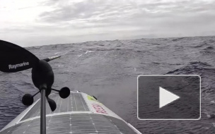 Федор Конюхов попал в новый шторм на весельной лодке 