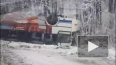 Под Екатеринбургом рейсовый автобус полный пассажиров ...