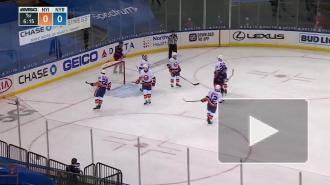 Вратарь "Айлендерс" Варламов сделал третий шатаут в сезоне НХЛ