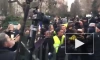 Участники акции протеста в Париже напали на журналистов