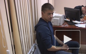 Мужчину с клетчатой сумкой, укравшего 209 пар золотых серёжек на сумму 1 млн рублей, задержали через 5 минут