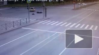 "Матиз" подбил мотоциклиста на перекрестке во Фрунзенском районе