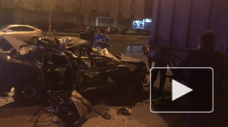 Видео: На Маршала Говорова легковушку помяли фура и бетономешалка