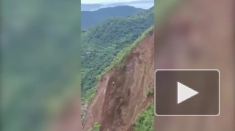 В Индии из-за оползня отвалился гигантский кусок горы 