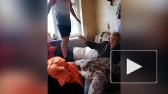 Российские подростки вломились в квартиру и сняли на видео избиение женщины