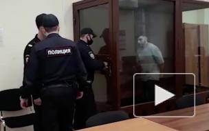 Эльмину Гулиеву продлили арест на полгода