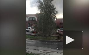 В Приморском районе во время работ на теплосети загорелся автомобиль ГУП "ТЭК"