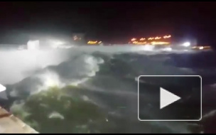 Монтажник погиб во время шторма в Петербурге