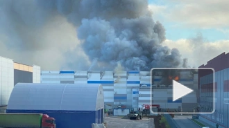 Видео: в Ленсоветовском горит строящееся здание склада