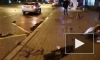 Внедорожник снес остановку и ограждение у станции метро "Автово"
