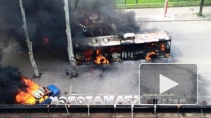 Новости Украины 3.05.2014. В Краматорске бой в центре города, горит троллейбус