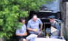 Полицейские Орла, пьянствующие во дворе жилого дома, попали на видео