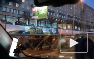 На Свердловской набережной столкнулись три автомобиля 