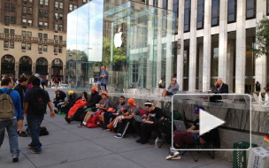 iPhone 6: фанаты Apple выстроились в очереди за 2 недели до старта продаж