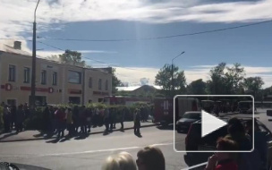 Площадь пожара в ломоносовском ТЦ составила 400 квадратных метров