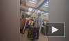 На станции метро "Московская" сотрудник отказался пропускать женщину с самокатом