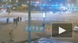 На площади Конституции "Хендай" столкнулся с маршруткой