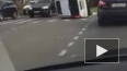 Перевернувшийся в центре Белгорода Nissan сняли на видео