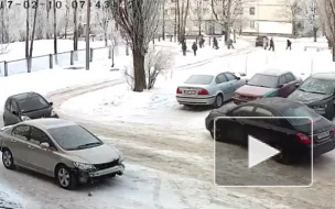 Странное видео 7ми ДТП за час с одной машиной взбудоражило смотрящих