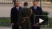 Начальник караула Януковича "срубил" шашкой фуражку с головы