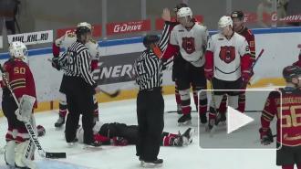Появилось видео драки с ударом российского хоккеиста головой об лед