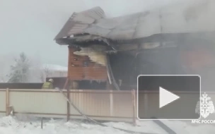 В Башкирии при пожаре в бревенчатом доме пострадали два человека