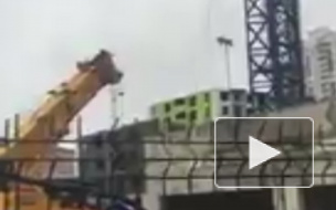 В результате падения башенного крана в Химках погиб мужчина