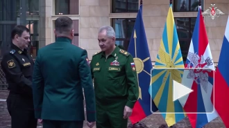 Шойгу вручил медали "Золотая звезда" военнослужащим участникам СВО