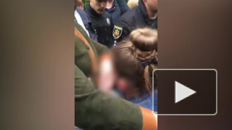 Видео: в Запорожье полицейские довели ребенка до слез из-за пилотки с советской символикой