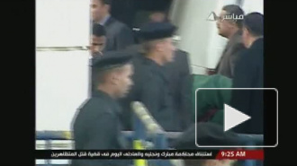 Хосни Мубарак доставлен в суд прямо из больницы