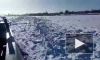 В среду на лед Невы вышло судно "Невская застава"