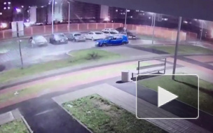 Ночью пьяный петербуржец протаранил забор в Девяткино