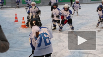 В Петербурге девочки обыграли мальчиков в хоккей