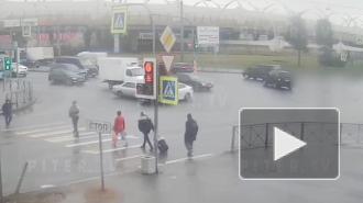 В аварии на перекрестке Ленинского и Кубинской едва не пострадали пешеходы