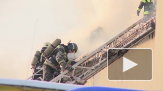 В пожаре на Васильевском острове эвакуировали 15 человек из горящего дома