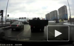 На Витебском водителя-нарушителя серьезно отбросило после ДТП