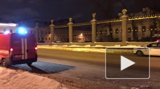Ночью в Санкт-Петербурге автомобиль чуть не вылетел в Неву