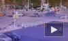 Видео: иномарку развернуло на углу Светлановского и Просвещения и вынесло на тротуар