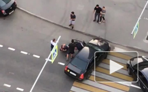 Очевидцы: Жители Кудрово задержали пьяного водителя 