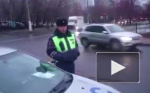 "Убивают!": Сотрудники ДПС в Москве чуть не задушили мужчину, который сделал им замечание
