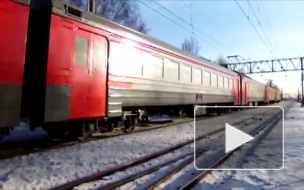 Под Петербургом электричка столкнулась с иномаркой