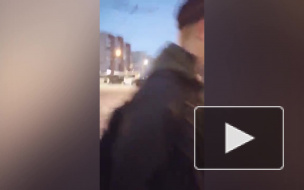 В Кировском районе черная иномарка вылетела на остановку с людьми 