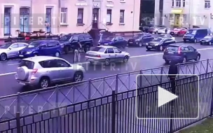 На видео попал момент наезда на девятиклассницу в Петербурге
