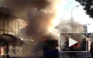 В центре Москвы сгорел троллейбус: водитель спас пассажиров