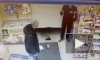 В Петербурге задержали мужчину после попытки украсть из магазина конфеты
