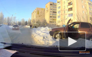 Видео: В Кимрах гонки с полицией закончились в сугробе