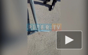 Видео: в фан-зоне на Конюшенной обвалился асфальт