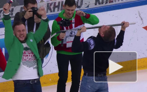 Российский болельщик забил шайбу через всю арену и получил миллион